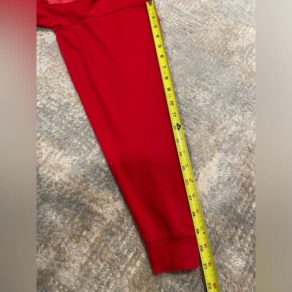 ADIDAS Wisconsin Badgers Red Long Sleeve Tshirt Bucky Size Large - Picture 9 of 9